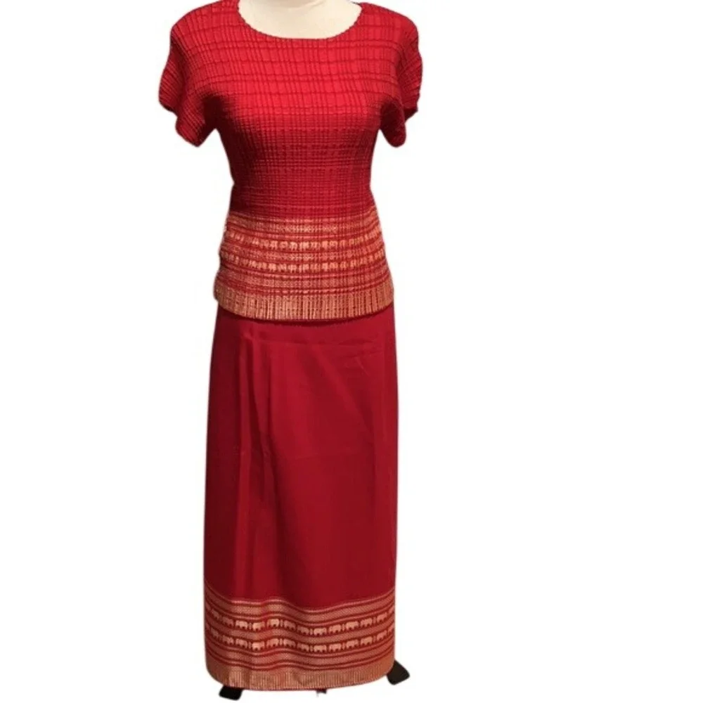T.U.K.S NWOT.Red-Gold 2-PC.XL. THAI. Top/Skirt Gold elephant design on hem‎